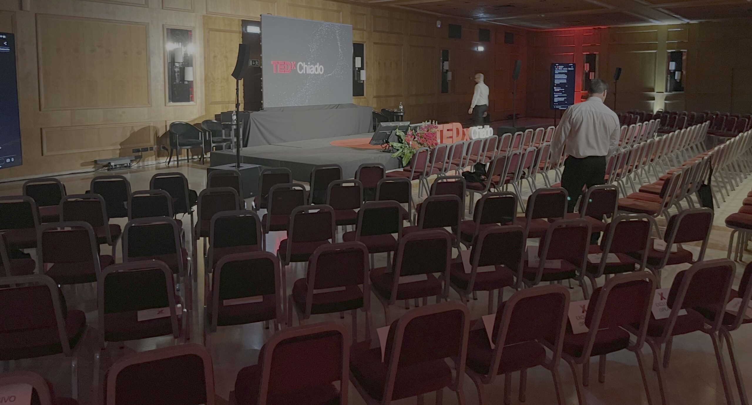 Transcript: Behind the Scenes of a TEDx Talk - Joeri Billast – The ...